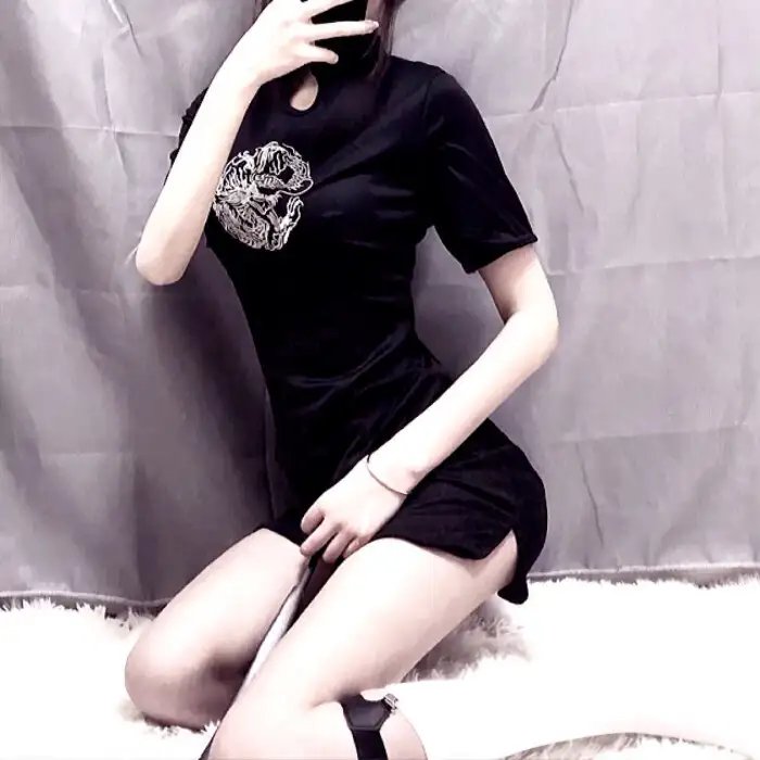 妈，亲一下